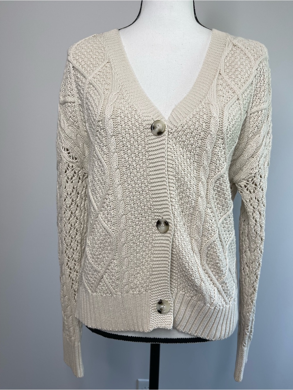 Evereve size small 100% cotton cable knit cardigan button front cozy cottage
